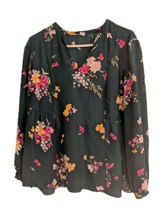 Old Navy Tops - Old Navy Green Floral V-Neck Long Sleeve Blouse XL